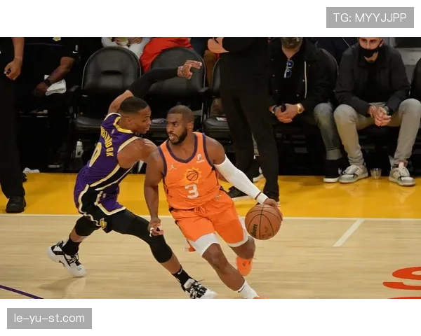 狼堡战术解析揭示全新打法，球队未来走势备受关注