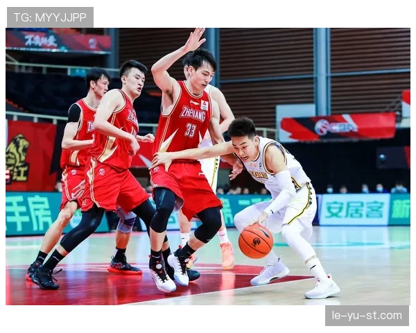 阿尔卡塞尔禁区能力惊艳全场,助球队逆转取胜