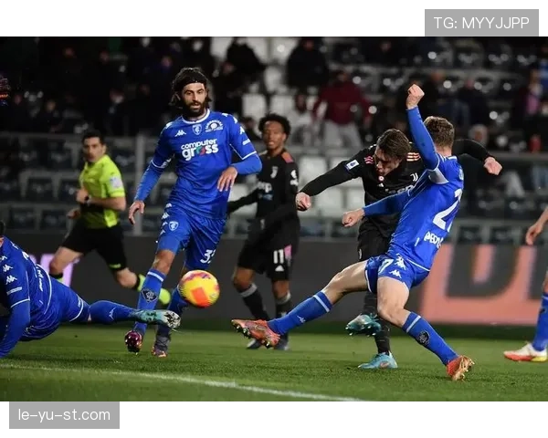 亚运足球激战正酣：青春风暴点燃未来之星对决