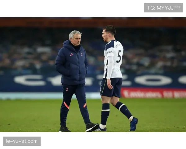 霍伊别尔战术适配性凸显，关键战役屡建奇功助球队取胜