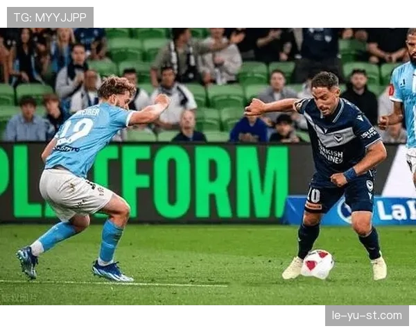 海伦芬新赛季攻防兼备，战术体系持续优化