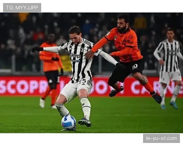 尤文图斯边路利用有限，进攻宽度不足是否制约战术展开？